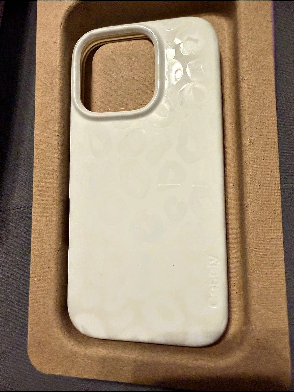 Casely IPhone 16 pro Case in White leopard Like New